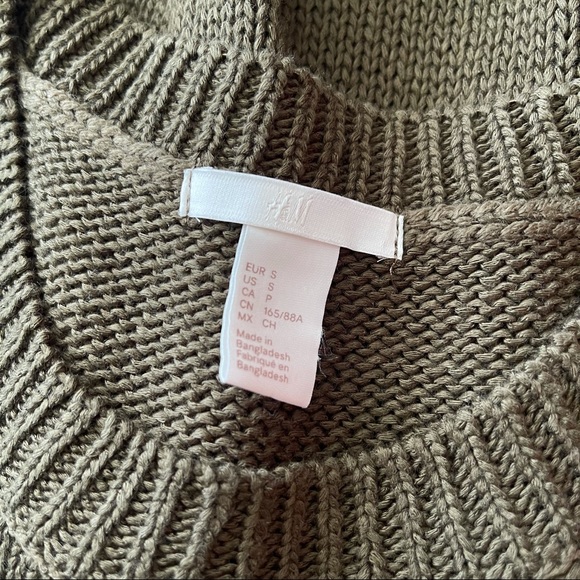 H&M Olive Green Sleeveless Crewneck Sweater - Picture 5 of 6